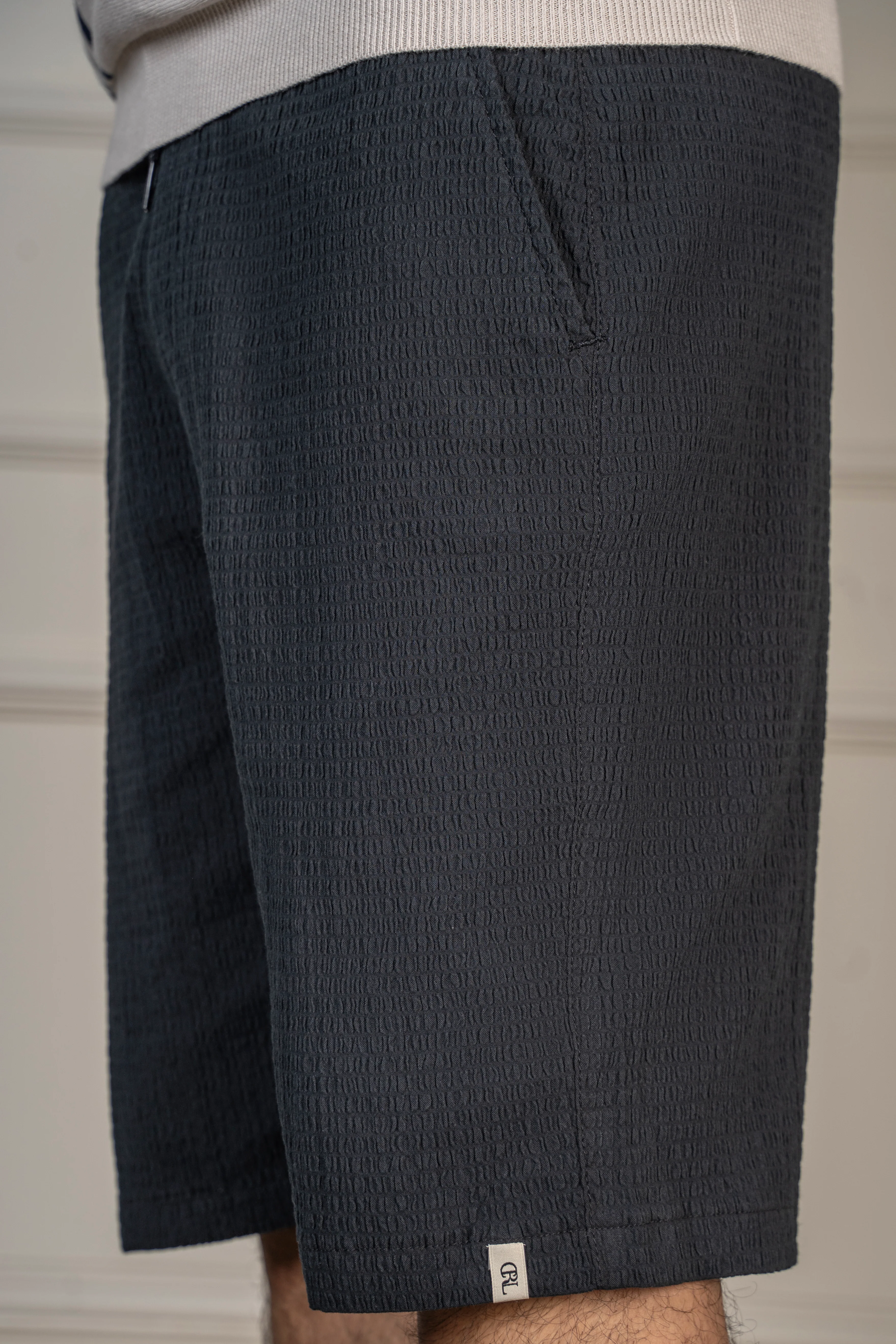 REGULAR FIT TEXTURED SHORT BLACK - Image 5
